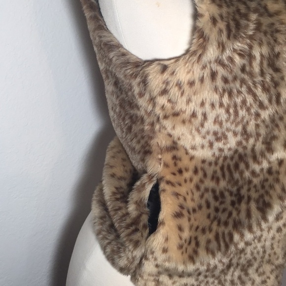 Catherine Malandrino Faux Fur Vest Animal Print With Pockets Girls Size 14/16 - Picture 3 of 7